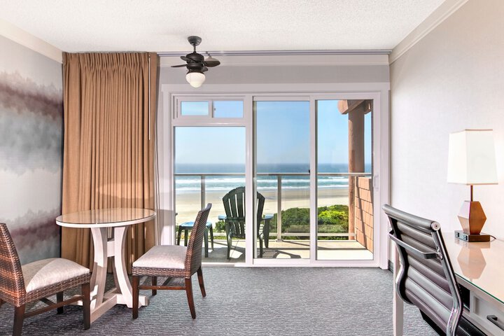 Hallmark Resort - Newport