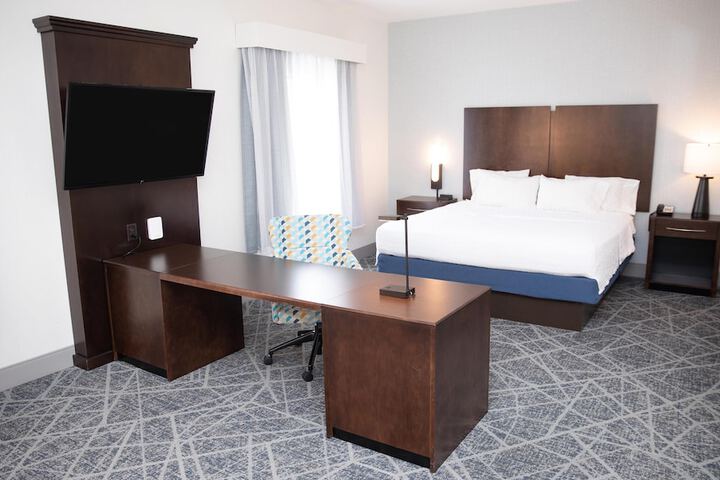 Hampton Inn & Suites Williamsport-Faxon Exit