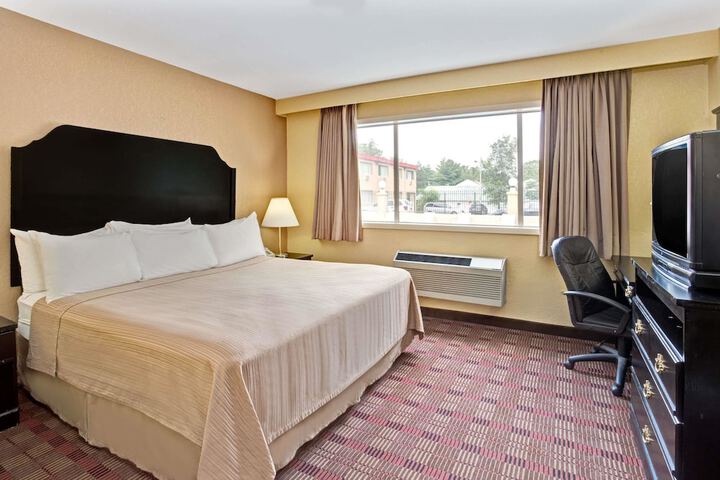 Room 7 of 15