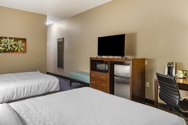 Room 40 of 84
