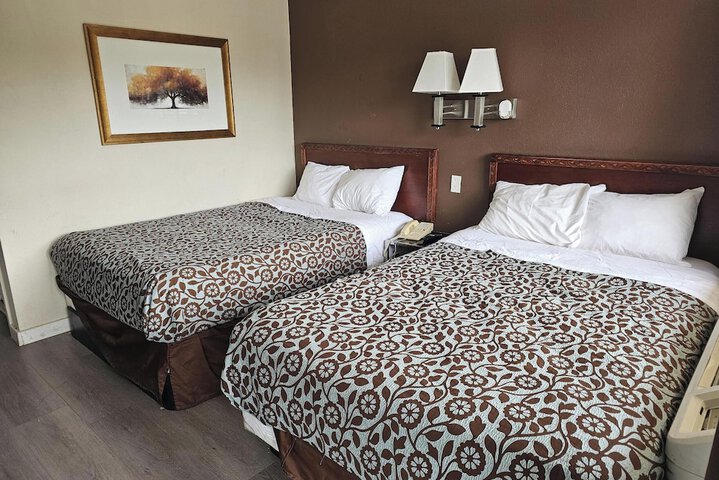 Travel Inn by OYO Omaha