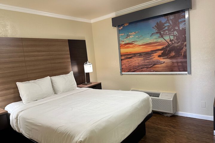 Room 26 of 29