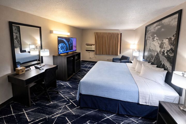 Super 8 by Wyndham Sturgis