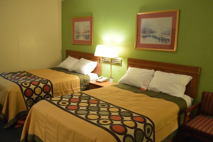 Room 30 of 53