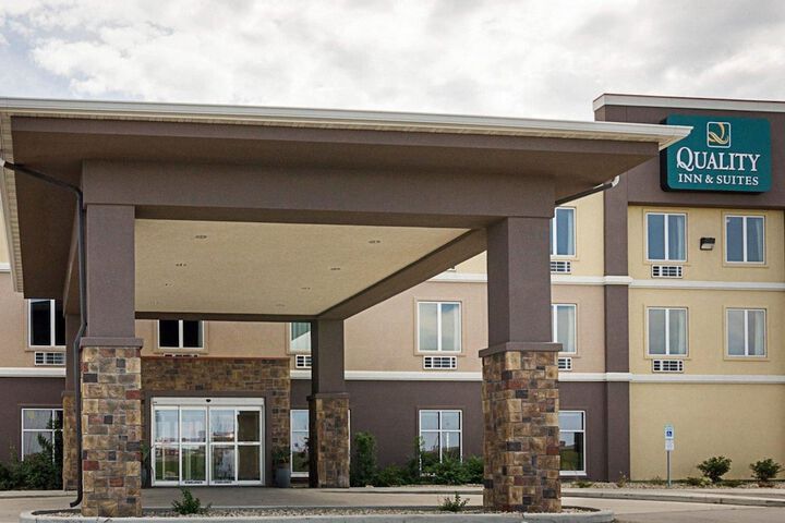 Quality Inn & Suites Minot North