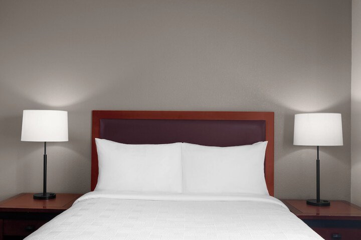 Room 14 of 33
