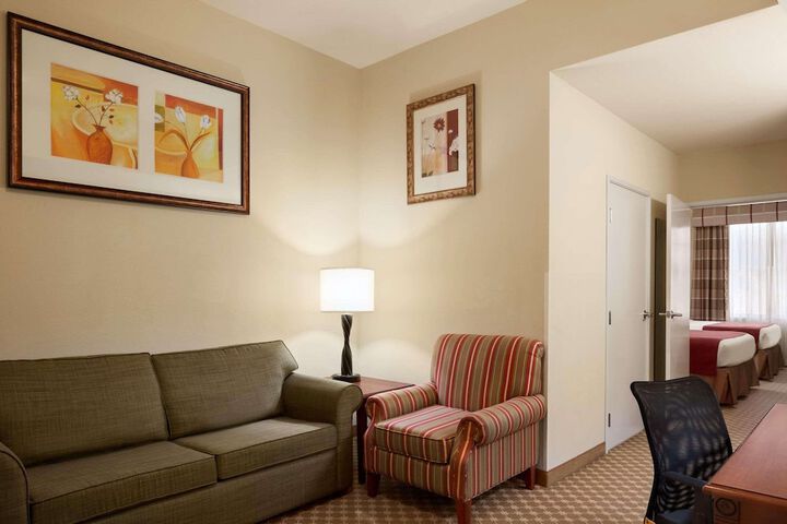Room 7 of 16