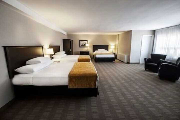 Room 28 of 43