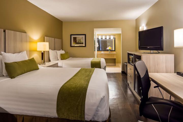 Room 14 of 23