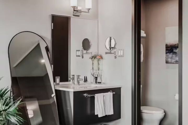 Room 44 of 110