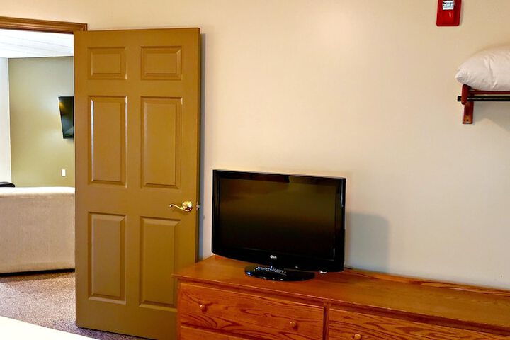 Room 35 of 91