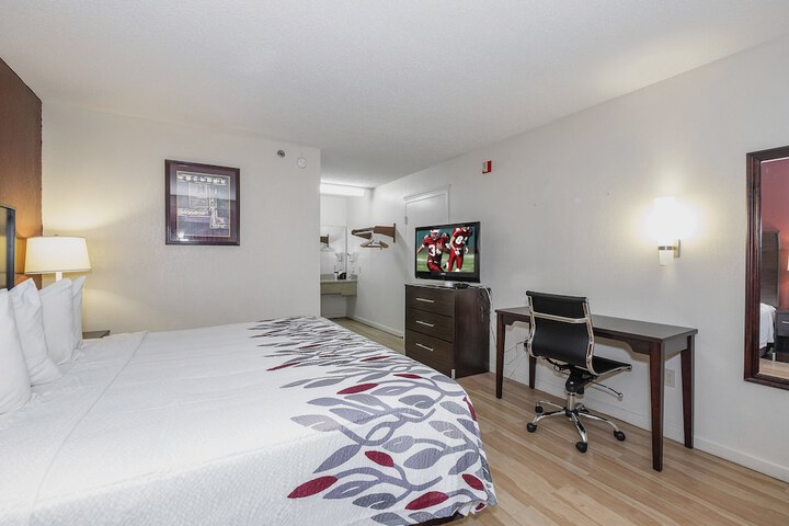 Room 12 of 34