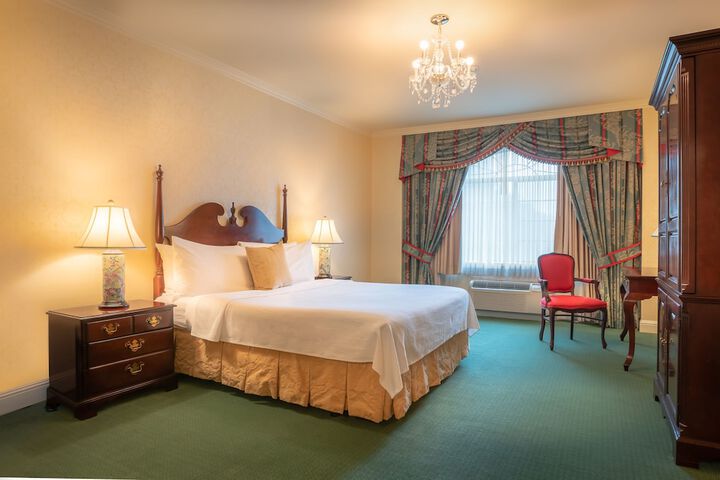 Room 18 of 52