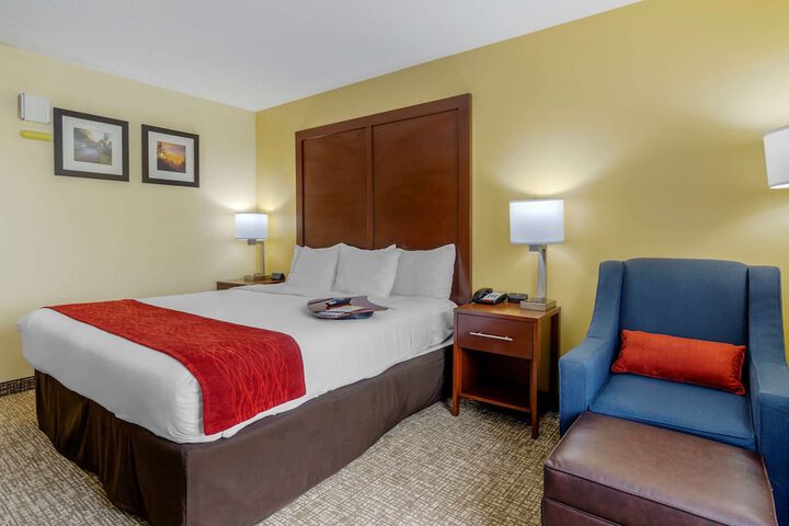 Comfort Inn & Suites Hillsville I-77