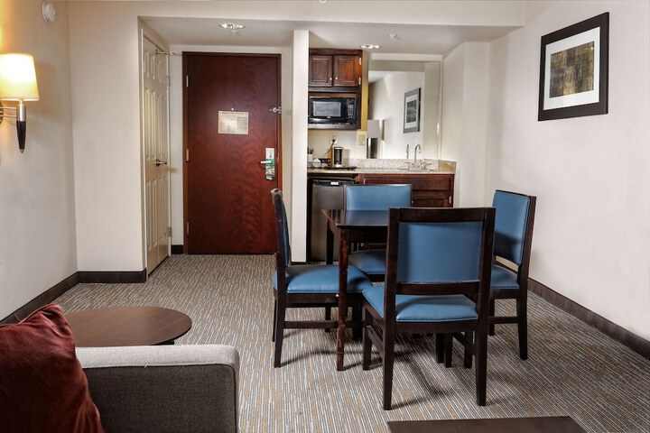 Room 16 of 21