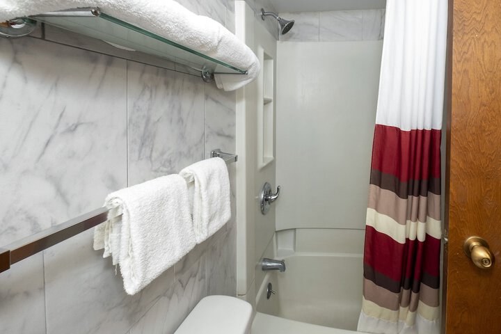 Room 15 of 23