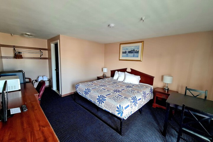 Room 6 of 41