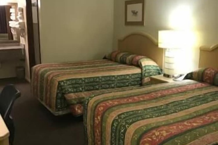 Room 14 of 34