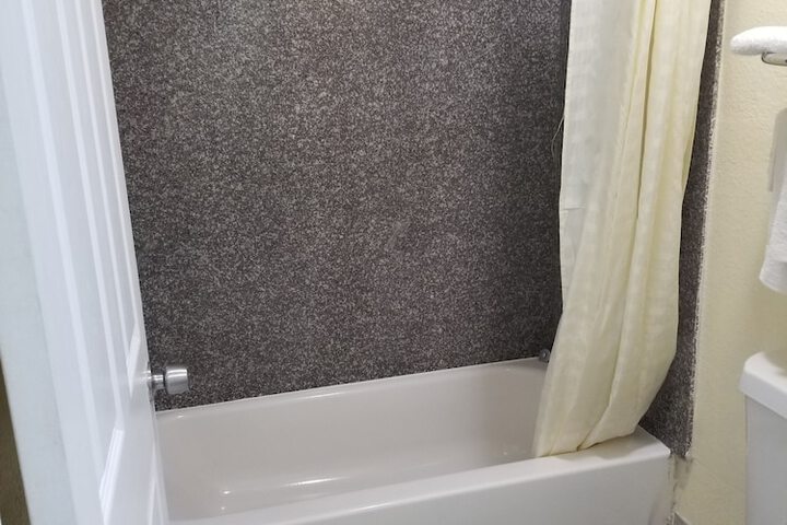 Room 15 of 20