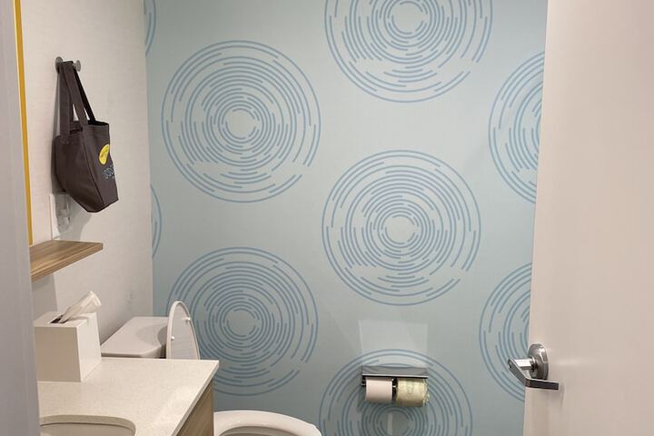 Room 27 of 52