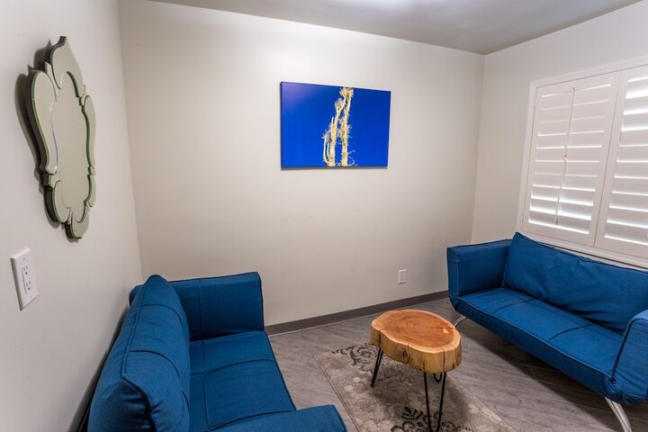 Room 25 of 32