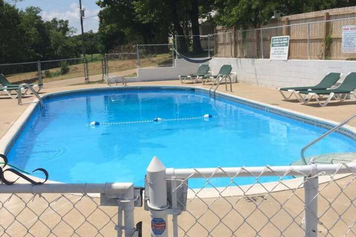 Pool 6 of 28