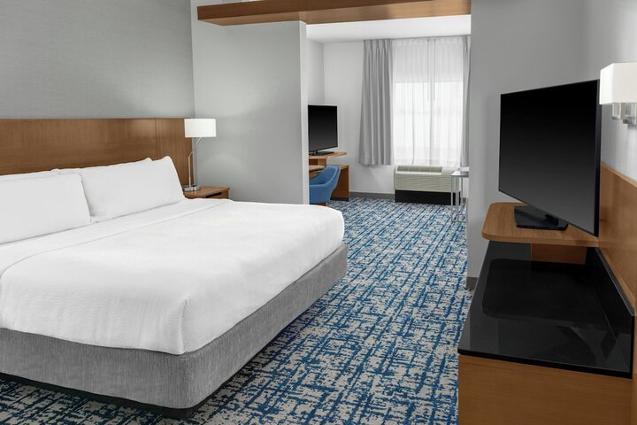 Fairfield Inn & Suites Calhoun