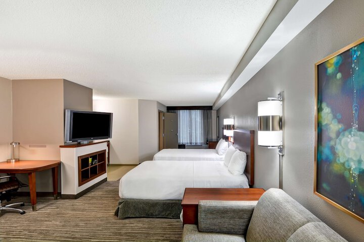 Room 33 of 42
