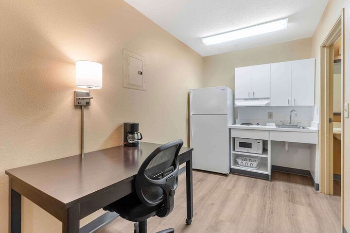 Room 13 of 21