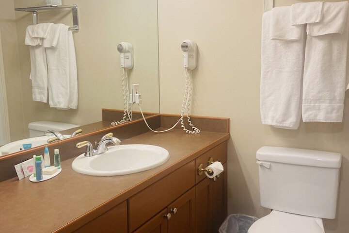 Super 8 by Wyndham Castlegar BC