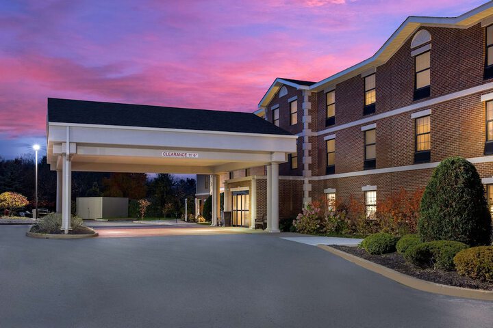 Hotel 5 of 74