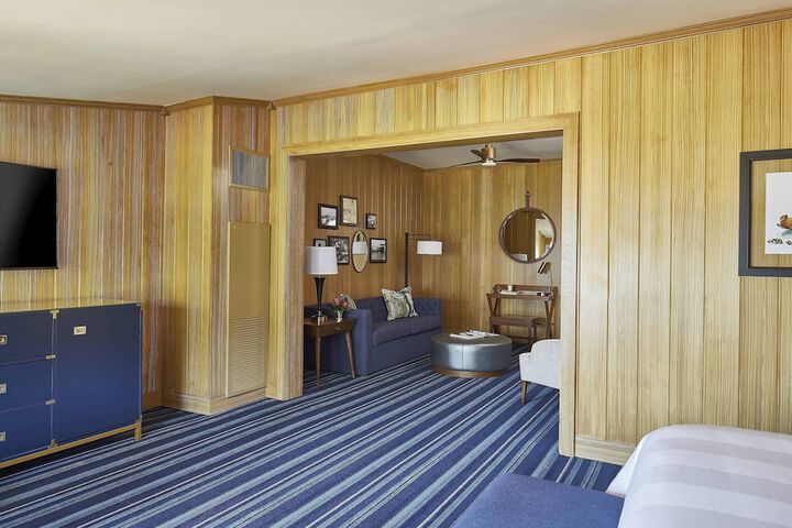 Room 109 of 153