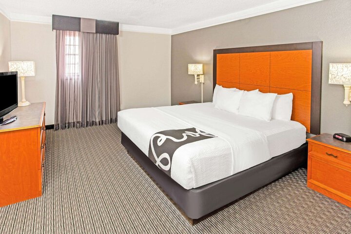 Room 31 of 34