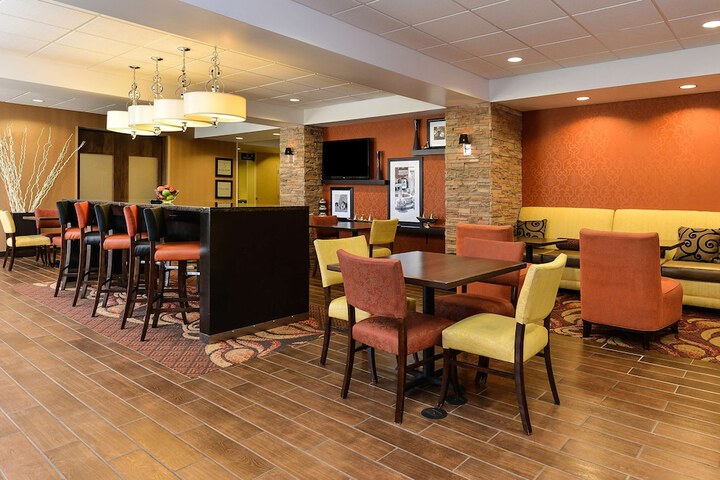 Hampton Inn Clinton IA