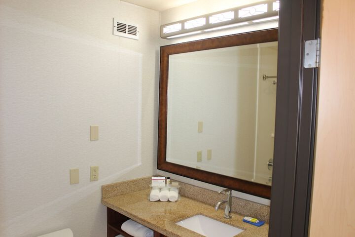 Room 103 of 150