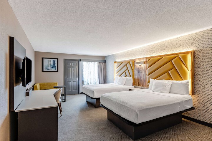 The Wander Hotel a Ramada by Wyndham Deals - Gatlinburg TN