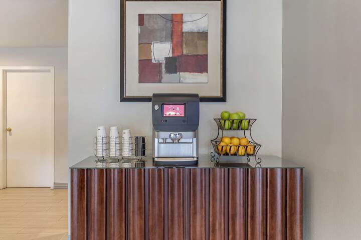 Best Western Plus Executive Inn