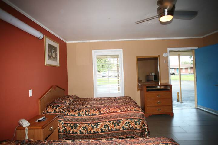 Room 18 of 31
