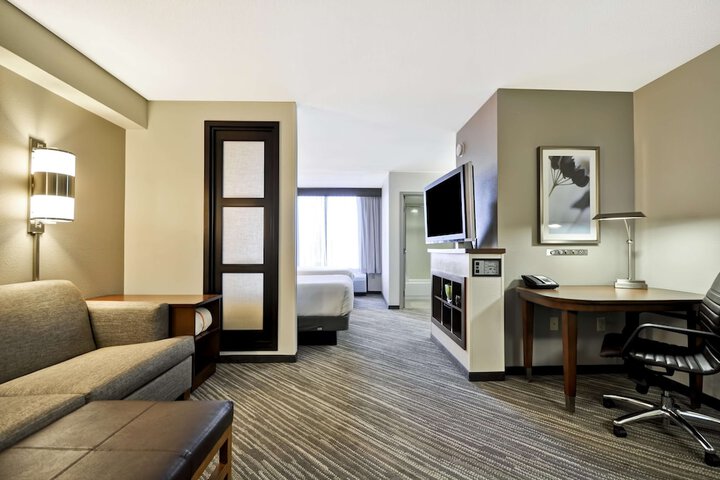 Room 16 of 41