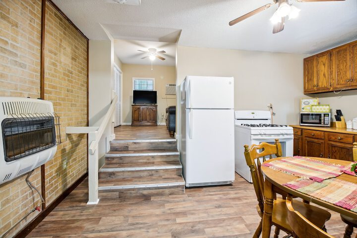Charming Pocahontas Escape Near Historic Downtown!