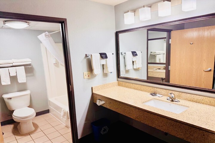 AmericInn by Wyndham Stillwater