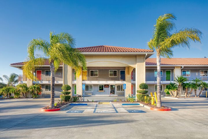 Hotel 7 of 27