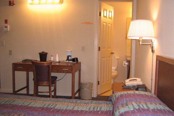 Hotel 7 of 44