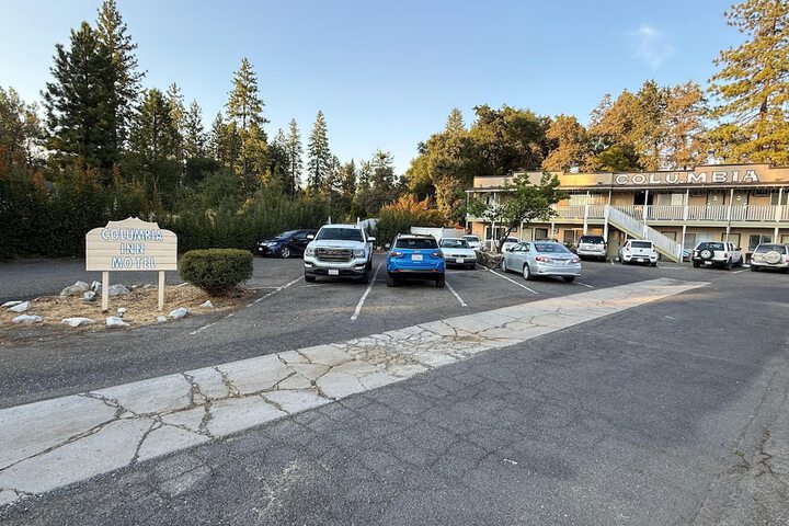 Columbia Inn Motel CA 49