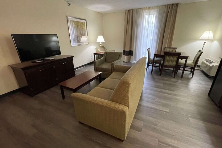 Room 58 of 141