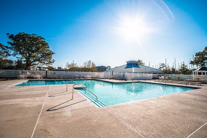Pool 11 of 27