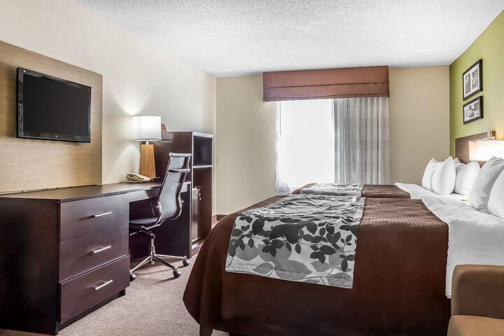 Room 34 of 43