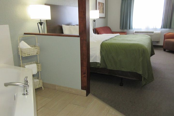 Quality Inn & Suites Pueblo West