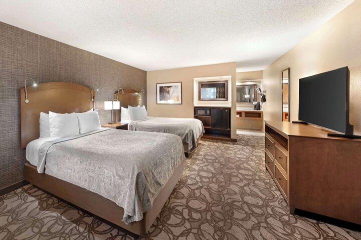 Best Western Plus Black Oak