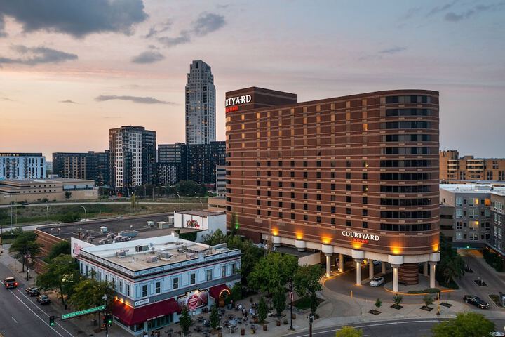 Hotel 10 of 79